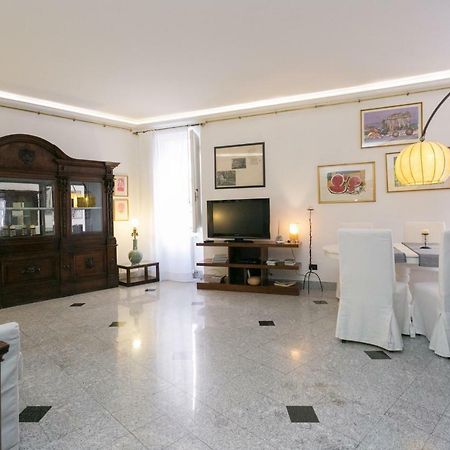 Fontanella Borghese 1Bd Apartment Rome Exterior photo
